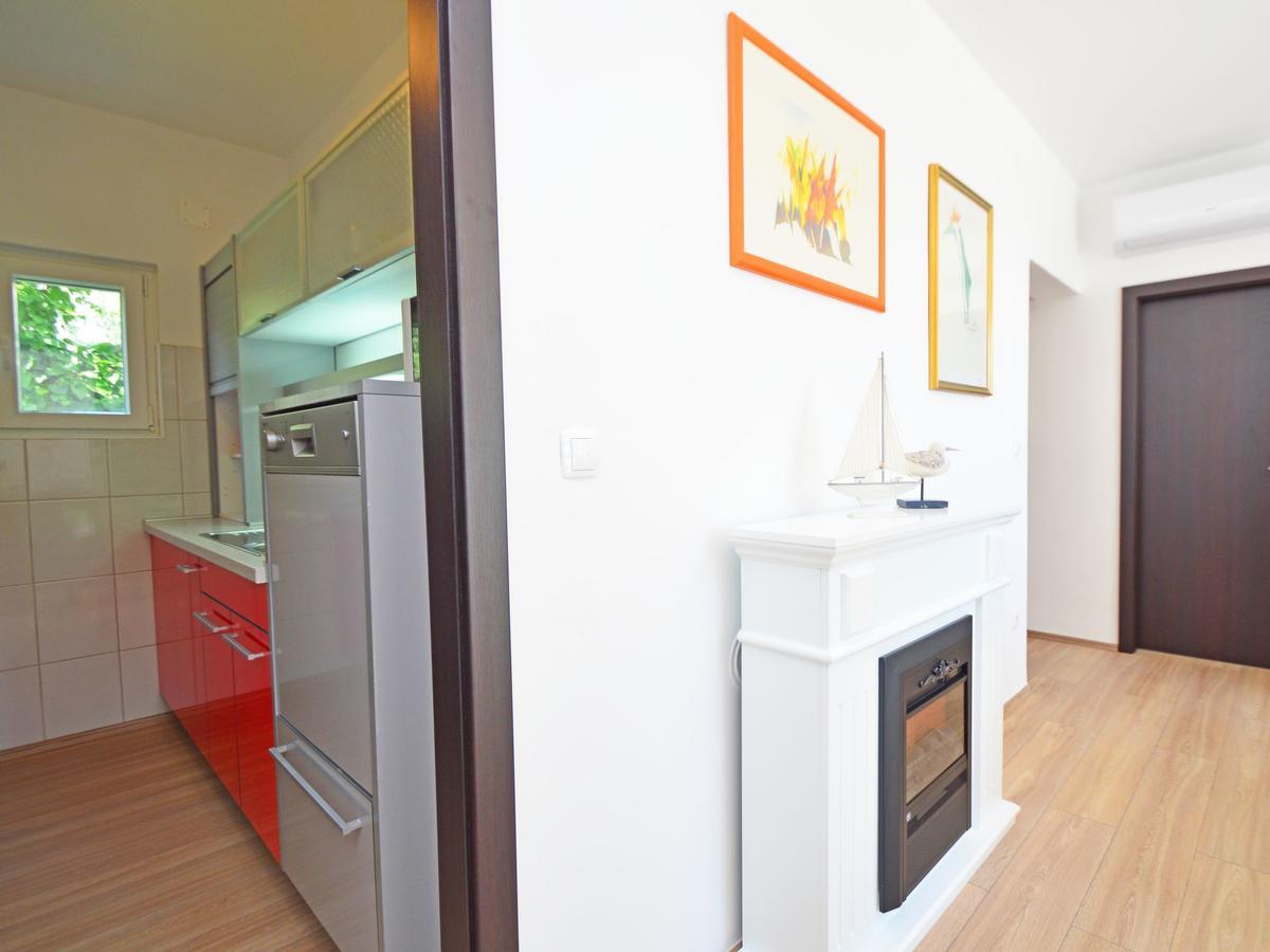Apartment Amiela By Interhome Trogir Exteriör bild