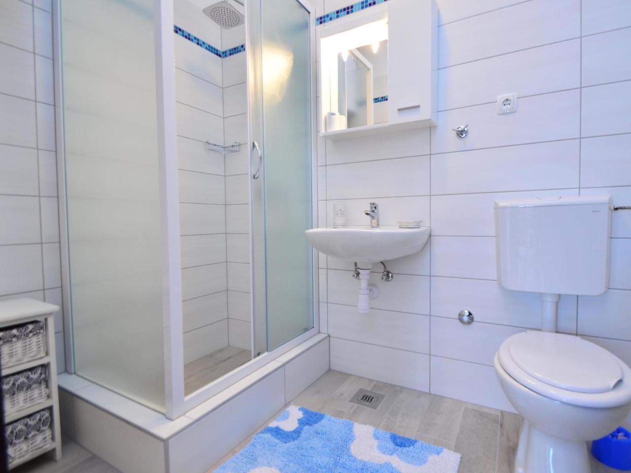 Apartment Amiela By Interhome Trogir Exteriör bild