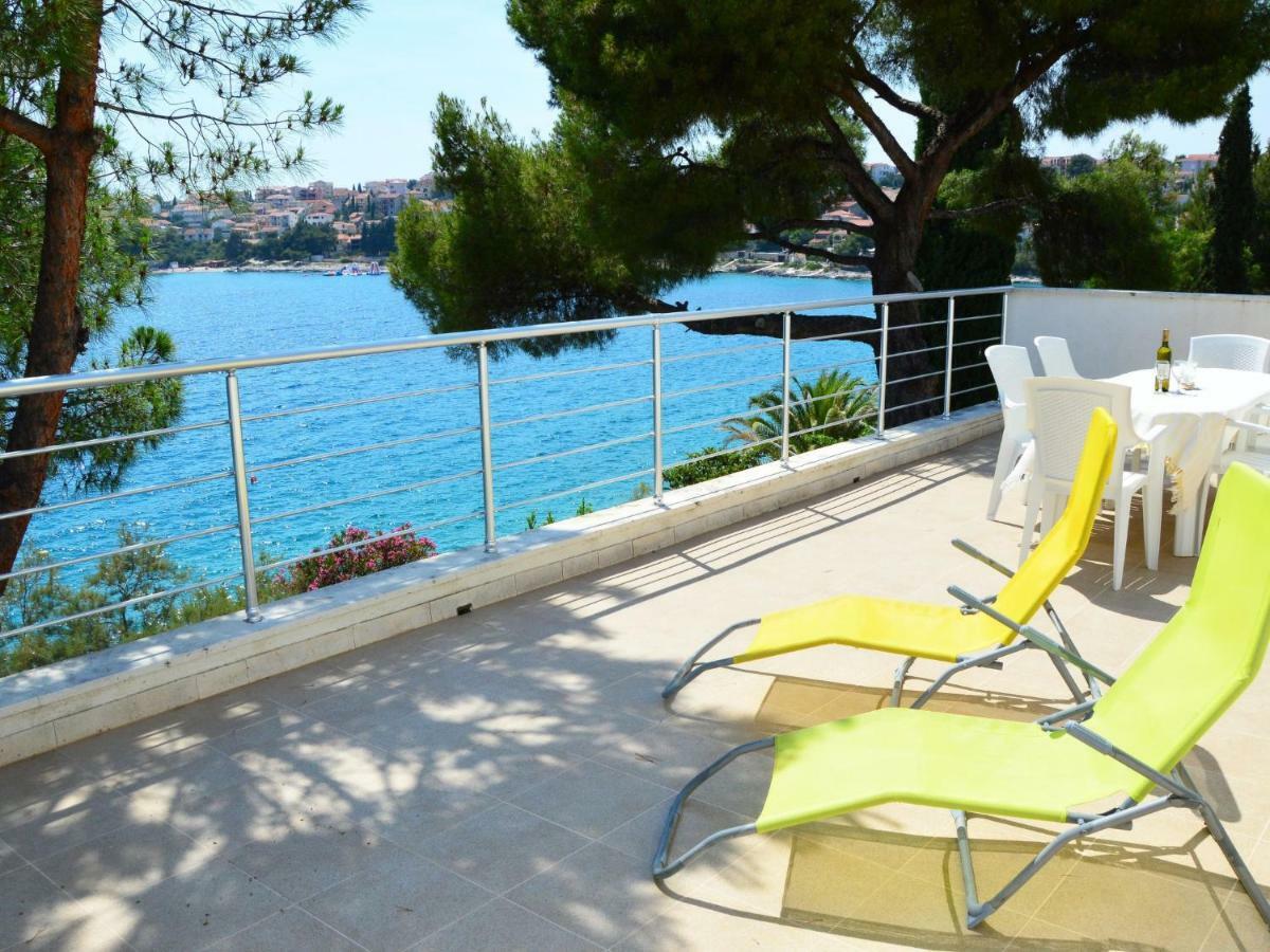 Apartment Amiela By Interhome Trogir Exteriör bild